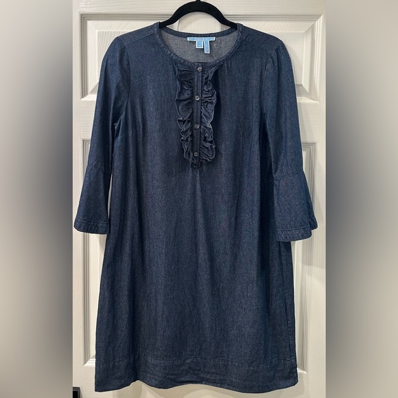 Draper James Dresses & Skirts - Draper James Chambray Ruffle Shift Dress